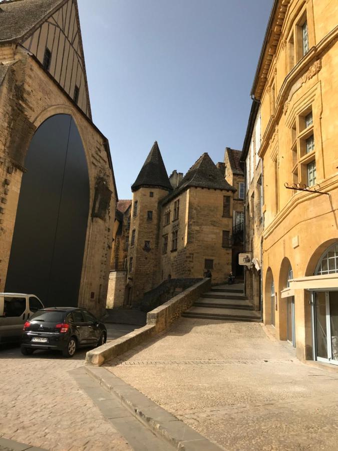 Le Mondou Saint-Julien-de-Lampon Extérieur photo